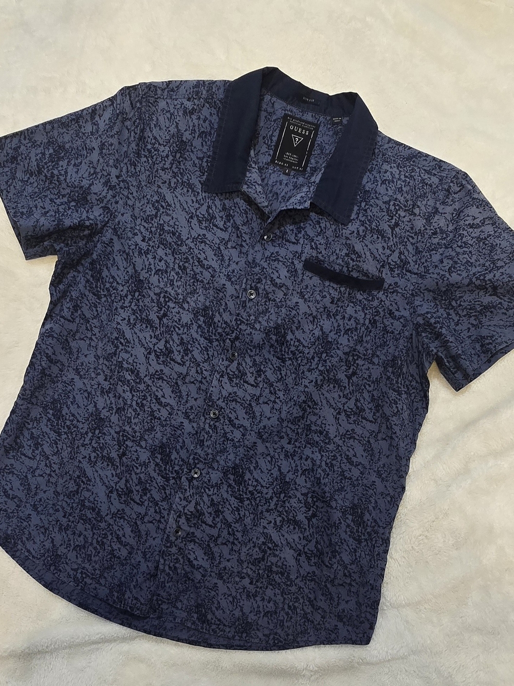 GUESS Men's Navy Blue Patterned Short-Sleeve Button-Up Shirt